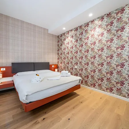 Casa Veronica In Via Leoncino Apartment Verona