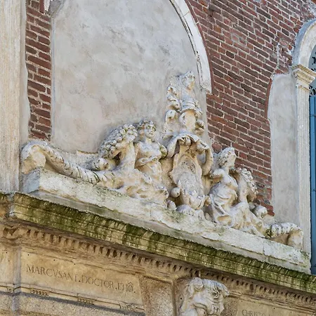 Apartment Casa Veronica In Via Leoncino